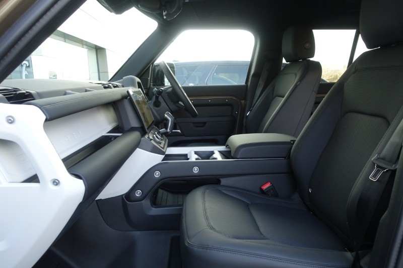  LAND ROVER DEFENDER 3.0 D350 X-Dynamic SE 110 5dr Auto 5305522