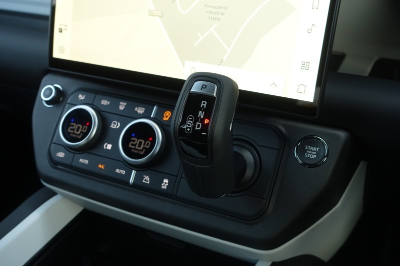  LAND ROVER DEFENDER 3.0 D350 X-Dynamic SE 110 5dr Auto 5305531