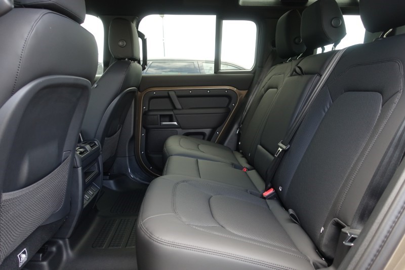  LAND ROVER DEFENDER 3.0 D350 X-Dynamic HSE 110 5dr Auto 5305295