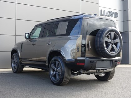 LAND ROVER DEFENDER 3.0 D350 X-Dynamic HSE 110 5dr Auto