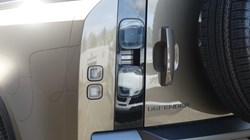 LAND ROVER DEFENDER 3.0 D350 X-Dynamic HSE 110 5dr Auto 5305310