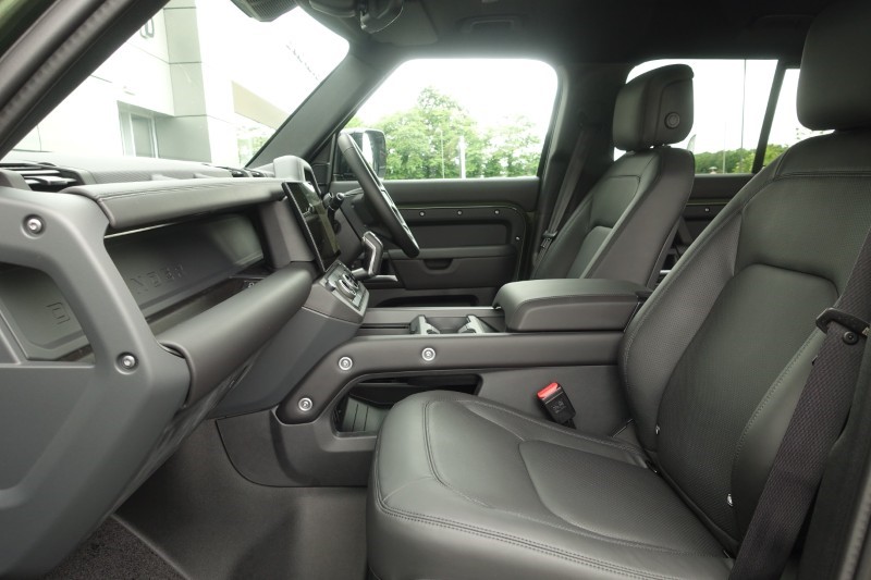  LAND ROVER DEFENDER 3.0 D350 X-Dynamic HSE 110 5dr Auto 5528888