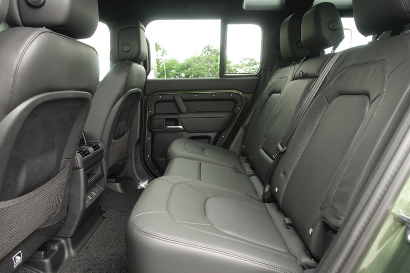  LAND ROVER DEFENDER 3.0 D350 X-Dynamic HSE 110 5dr Auto 5528889