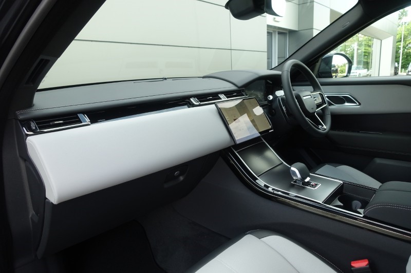  LAND ROVER RANGE ROVER VELAR 2.0 D200 MHEV Belgravia Edition 5dr Auto 5553818