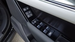 LAND ROVER RANGE ROVER VELAR 2.0 D200 MHEV Belgravia Edition 5dr Auto 5553809