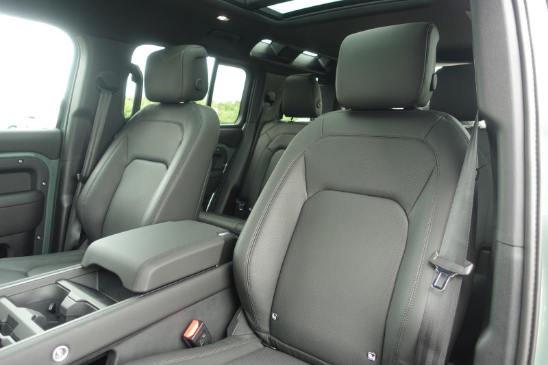  LAND ROVER DEFENDER 3.0 D350 Trophy Edition Keswick 110 5dr Auto 5524858