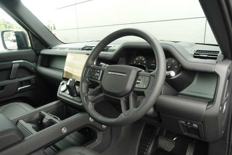  LAND ROVER DEFENDER 3.0 D350 Trophy Edition Keswick 110 5dr Auto 5524839