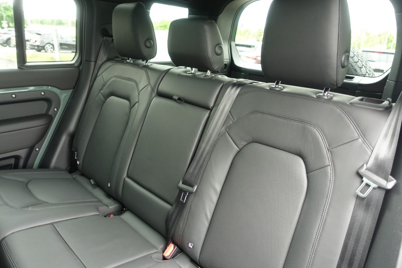  LAND ROVER DEFENDER 3.0 D350 Trophy Edition Keswick 110 5dr Auto 5524853