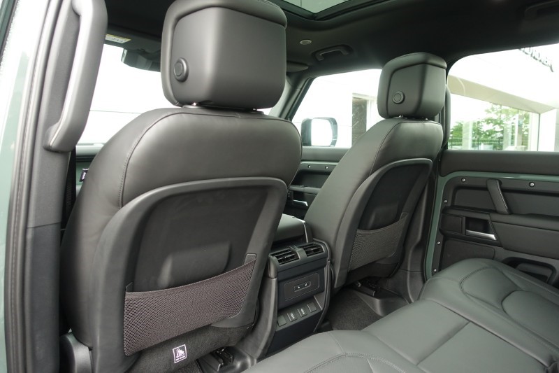  LAND ROVER DEFENDER 3.0 D350 Trophy Edition Keswick 110 5dr Auto 5524852