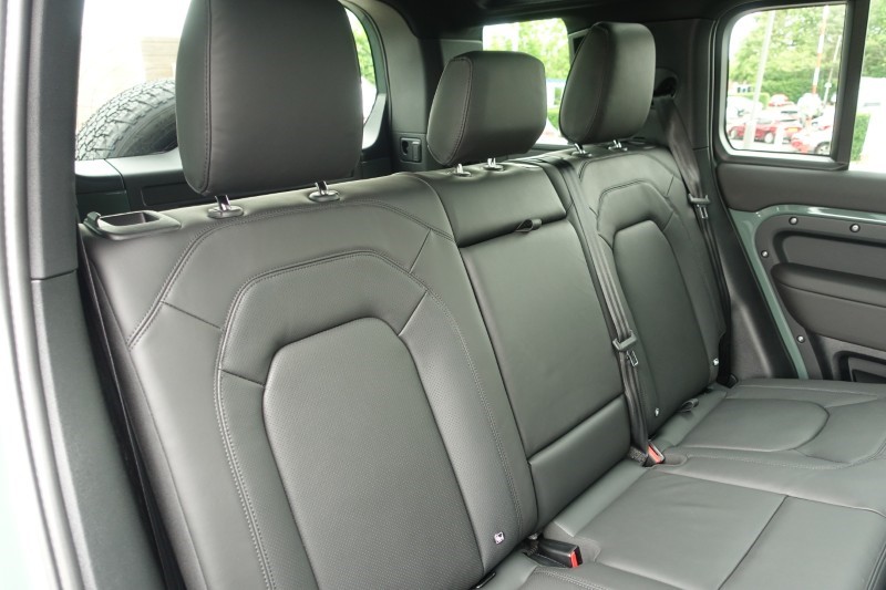  LAND ROVER DEFENDER 3.0 D350 Trophy Edition Keswick 110 5dr Auto 5524849