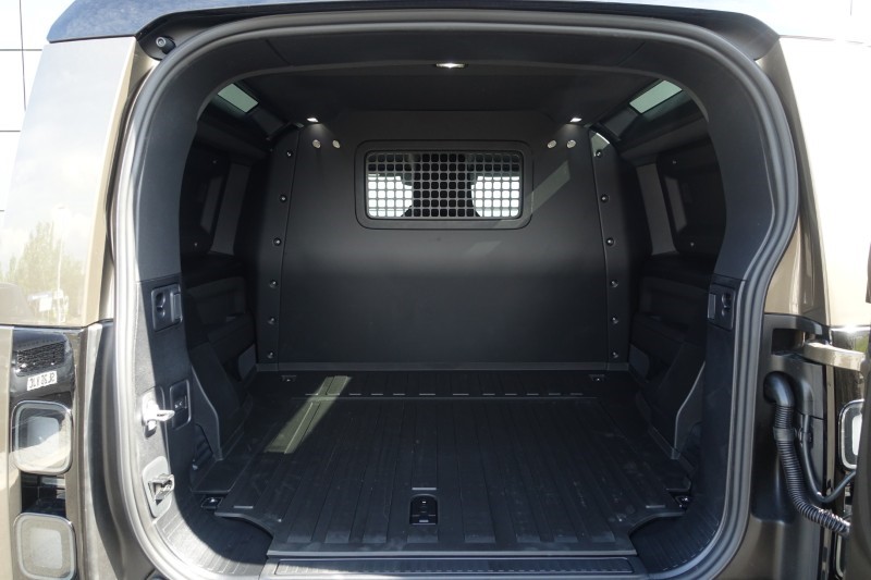  LAND ROVER COMMERCIAL DEFENDER 3.0 D250 Hard Top X-Dynamic SE Auto 5539483