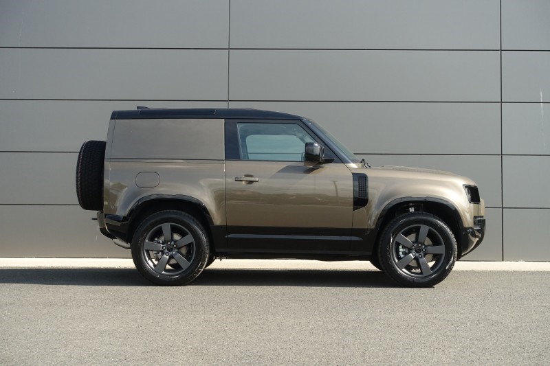  LAND ROVER COMMERCIAL DEFENDER 3.0 D250 Hard Top X-Dynamic SE Auto 5539478