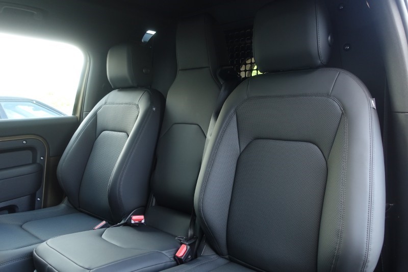  LAND ROVER COMMERCIAL DEFENDER 3.0 D250 Hard Top X-Dynamic SE Auto 5539477