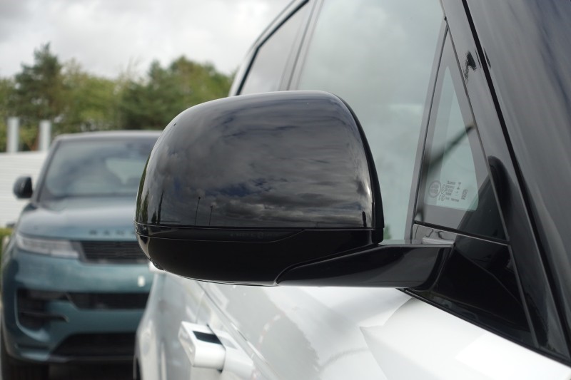  LAND ROVER RANGE ROVER SPORT 3.0 D300 Dynamic SE 5dr Auto 5735390