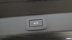 LAND ROVER RANGE ROVER SPORT 3.0 D300 Dynamic SE 5dr Auto 5735400