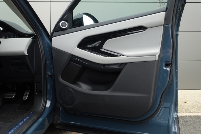 2023 (73) LAND ROVER RANGE ROVER EVOQUE 2.0 D200 Dynamic SE 5dr Auto 3598055