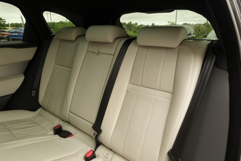 2023 (23) LAND ROVER RANGE ROVER VELAR 2.0 D200 Edition 5dr Auto 3391452