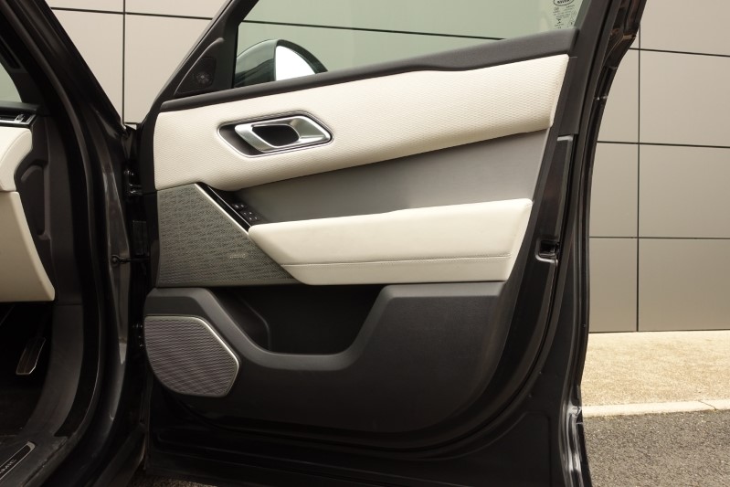 2023 (23) LAND ROVER RANGE ROVER VELAR 2.0 D200 Edition 5dr Auto 3391442