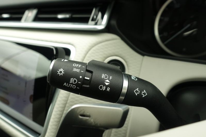 2023 (23) LAND ROVER RANGE ROVER VELAR 2.0 D200 Edition 5dr Auto 3391426