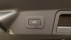 2023 (23) LAND ROVER RANGE ROVER VELAR 2.0 D200 Edition 5dr Auto 3391449