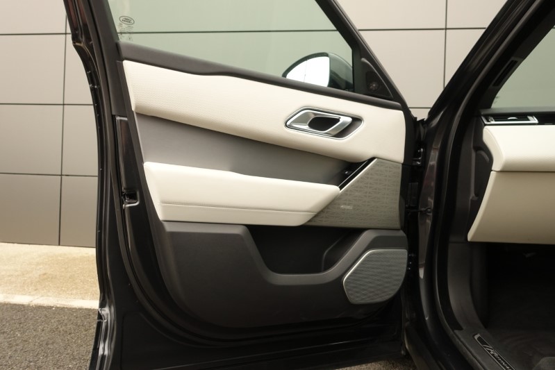 2023 (23) LAND ROVER RANGE ROVER VELAR 2.0 D200 Edition 5dr Auto 3391453