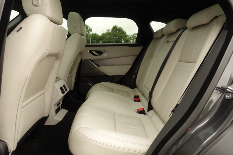 2023 (23) LAND ROVER RANGE ROVER VELAR 2.0 D200 Edition 5dr Auto 3391416