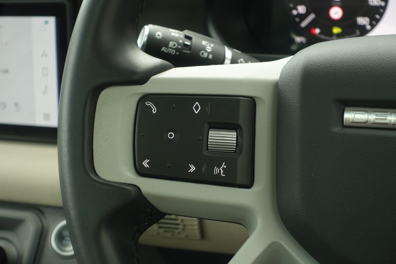 2022 (22) LAND ROVER DEFENDER 3.0 P400 XS Edition 90 3dr Auto [6 Seat] 3436219