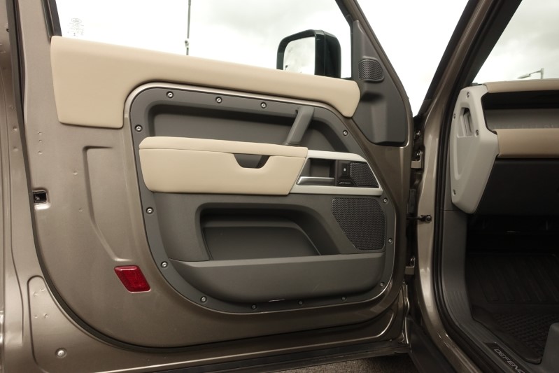 2022 (22) LAND ROVER DEFENDER 3.0 P400 XS Edition 90 3dr Auto [6 Seat] 3436244