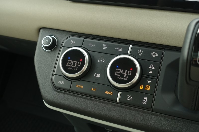 2022 (22) LAND ROVER DEFENDER 3.0 P400 XS Edition 90 3dr Auto [6 Seat] 3436231