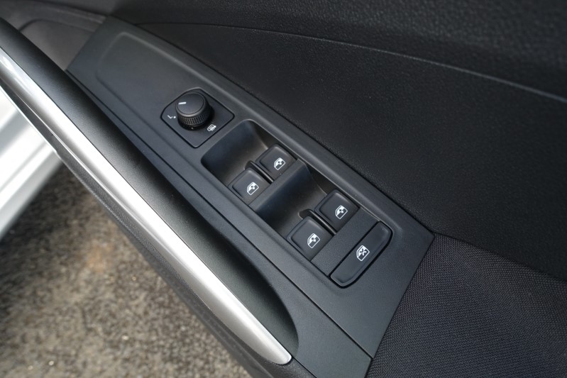 2023 (23) SKODA FABIA 1.0 TSI 110 SE L 5dr 3397669
