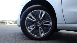 2023 (23) SKODA FABIA 1.0 TSI 110 SE L 5dr 3397689