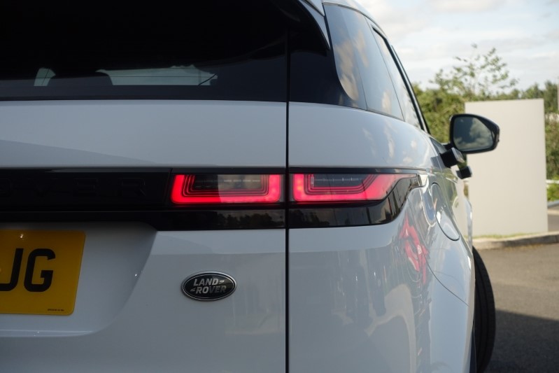 2020 (20) LAND ROVER RANGE ROVER EVOQUE 2.0 D150 R-Dynamic S 5dr Auto 3440065