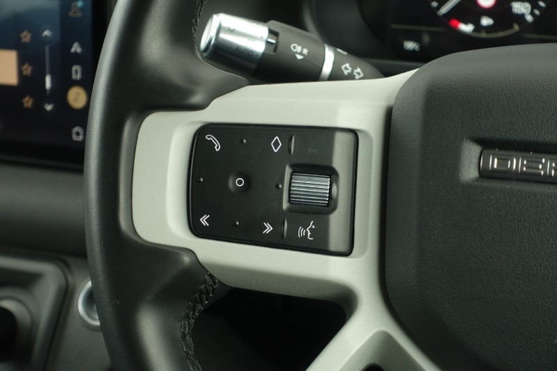 2022 (71) LAND ROVER DEFENDER 3.0 D250 S 110 5dr Auto 3427370