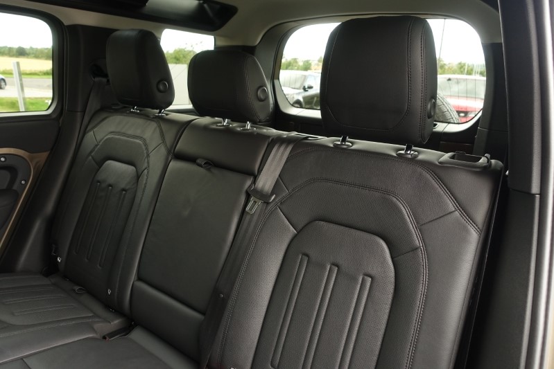 2022 (71) LAND ROVER DEFENDER 3.0 D250 S 110 5dr Auto 3427396