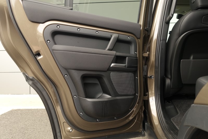 2022 (71) LAND ROVER DEFENDER 3.0 D250 S 110 5dr Auto 3427394