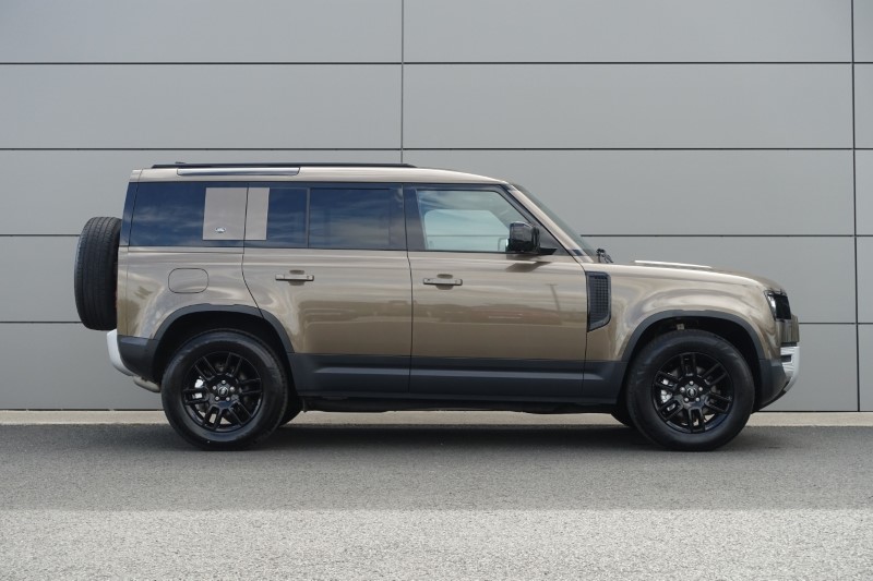 2022 (71) LAND ROVER DEFENDER 3.0 D250 S 110 5dr Auto 3427360