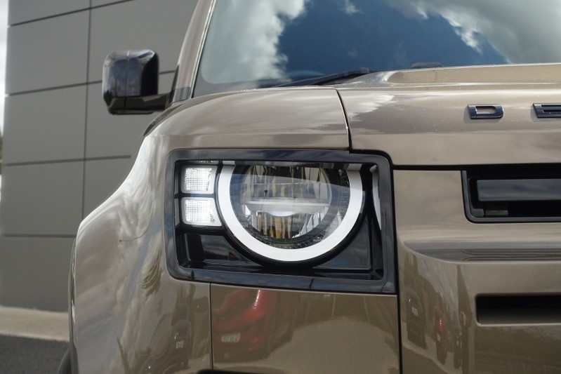 2022 (71) LAND ROVER DEFENDER 3.0 D250 S 110 5dr Auto 3427402