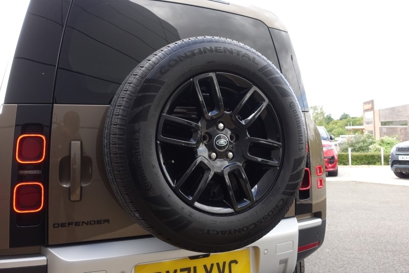 2022 (71) LAND ROVER DEFENDER 3.0 D250 S 110 5dr Auto 3427408