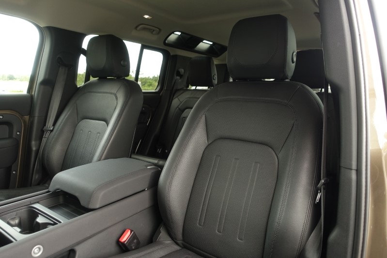 2022 (71) LAND ROVER DEFENDER 3.0 D250 S 110 5dr Auto 3427399