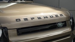 2022 (71) LAND ROVER DEFENDER 3.0 D250 S 110 5dr Auto 3427401