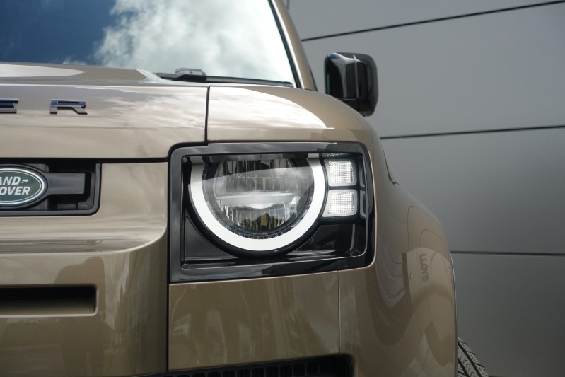 2022 (71) LAND ROVER DEFENDER 3.0 D250 S 110 5dr Auto 3427412