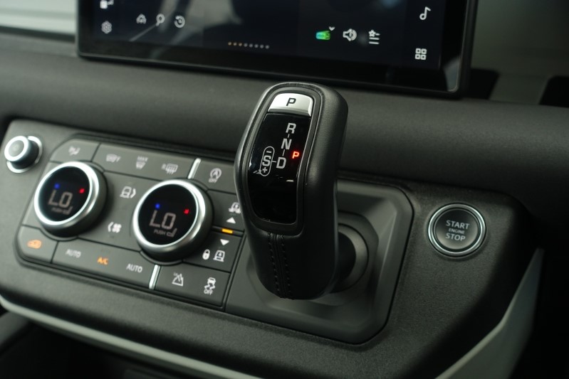 2022 (71) LAND ROVER DEFENDER 3.0 D250 S 110 5dr Auto 3427381