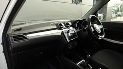 2021 (21) SUZUKI SWIFT 1.2 Dualjet 83 12V Hybrid SZ-L 5dr 3510707