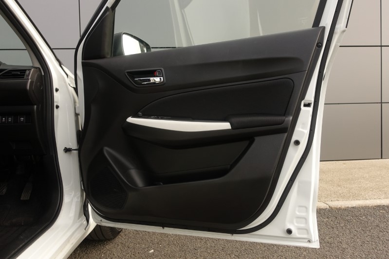 2021 (21) SUZUKI SWIFT 1.2 Dualjet 83 12V Hybrid SZ-L 5dr 3510697