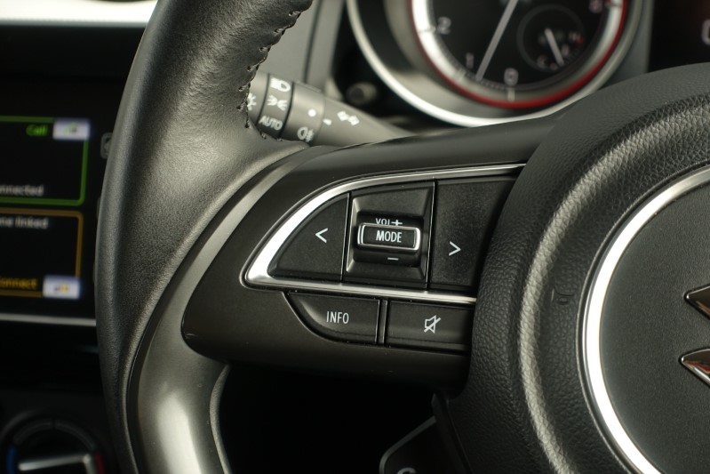 2021 (21) SUZUKI SWIFT 1.2 Dualjet 83 12V Hybrid SZ-L 5dr 3510684