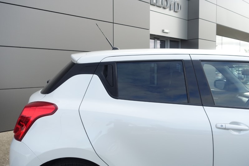 2021 (21) SUZUKI SWIFT 1.2 Dualjet 83 12V Hybrid SZ-L 5dr 3510713