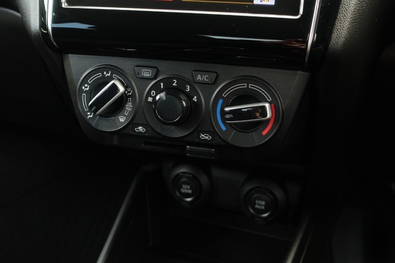 2021 (21) SUZUKI SWIFT 1.2 Dualjet 83 12V Hybrid SZ-L 5dr 3510692