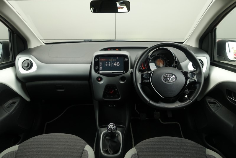 2019 (19) TOYOTA AYGO 1.0 VVT-i X-Trend 5dr 3570760