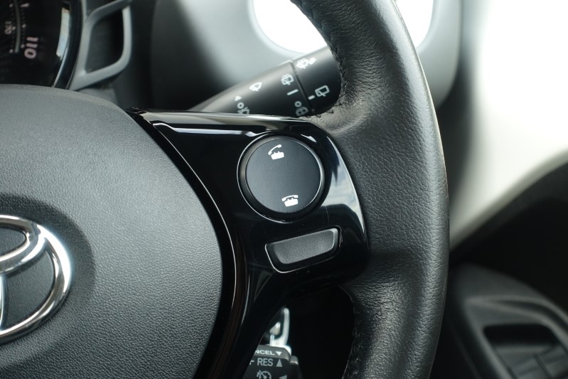 2019 (19) TOYOTA AYGO 1.0 VVT-i X-Trend 5dr 3570762