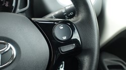 2019 (19) TOYOTA AYGO 1.0 VVT-i X-Trend 5dr 3570762